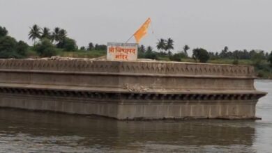Photo of चंद्रभागेतील विष्णुपद मंदिराचं अस्तित्व धोक्यात!
