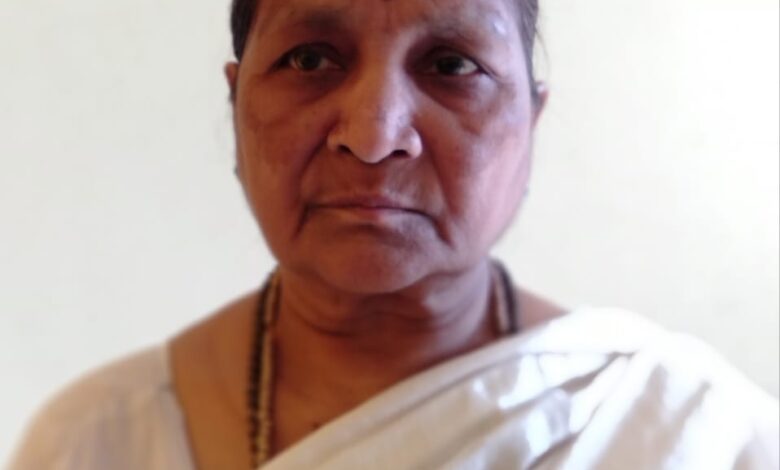 Photo of पंढरपूर गणेश सेवा मंडळाचे प्रमुख बालाजी महाजन यांना मातृशोक