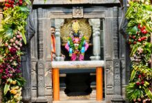 Photo of विजयादशमी (दसरा) निमित्त श्री विठ्ठल रुक्मिणी मंदिरात आकर्षक फुलांची सजावट