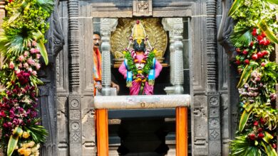 Photo of विजयादशमी (दसरा) निमित्त श्री विठ्ठल रुक्मिणी मंदिरात आकर्षक फुलांची सजावट